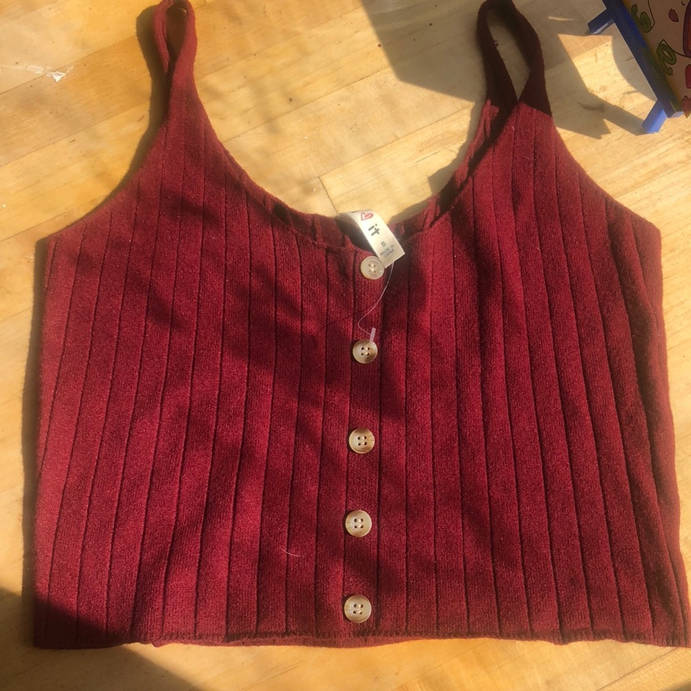 Button crop top tank